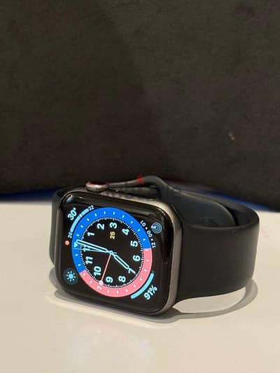 apple watch series 5 cellular  أبل واتش سيريس ٥ بشريحه الكترونيه