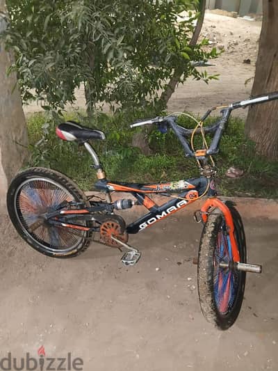 دراجة BMX ماركة جوما (Gomaa) مقاس 24 باللونين الأسود والبرتقالي