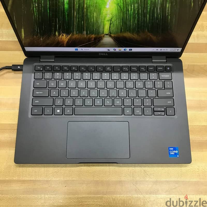‏DELL Latitude 7420 1