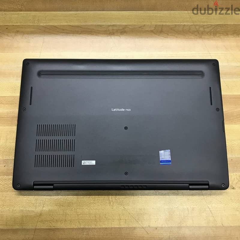 ‏DELL Latitude 7420 3
