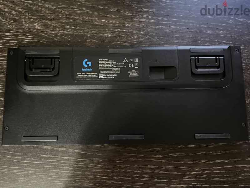 Logitech G915 TKL wireless with original cable 2