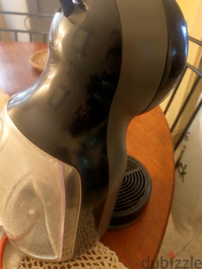 Dolci Gusto Coffee Machine ماكينه قهوه سيبريسو  حاله ممتازه