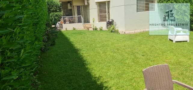 للايجار شقة فندقيه في كمبوند ادرس ارضي بحديقه كبيرة فرش نظيف  مجدد باستمرار مكيفة بالكامل  ٢ غرف نوم غرفه ليفينج حديقة خاصه كبيرة و مكيفة  انترنت