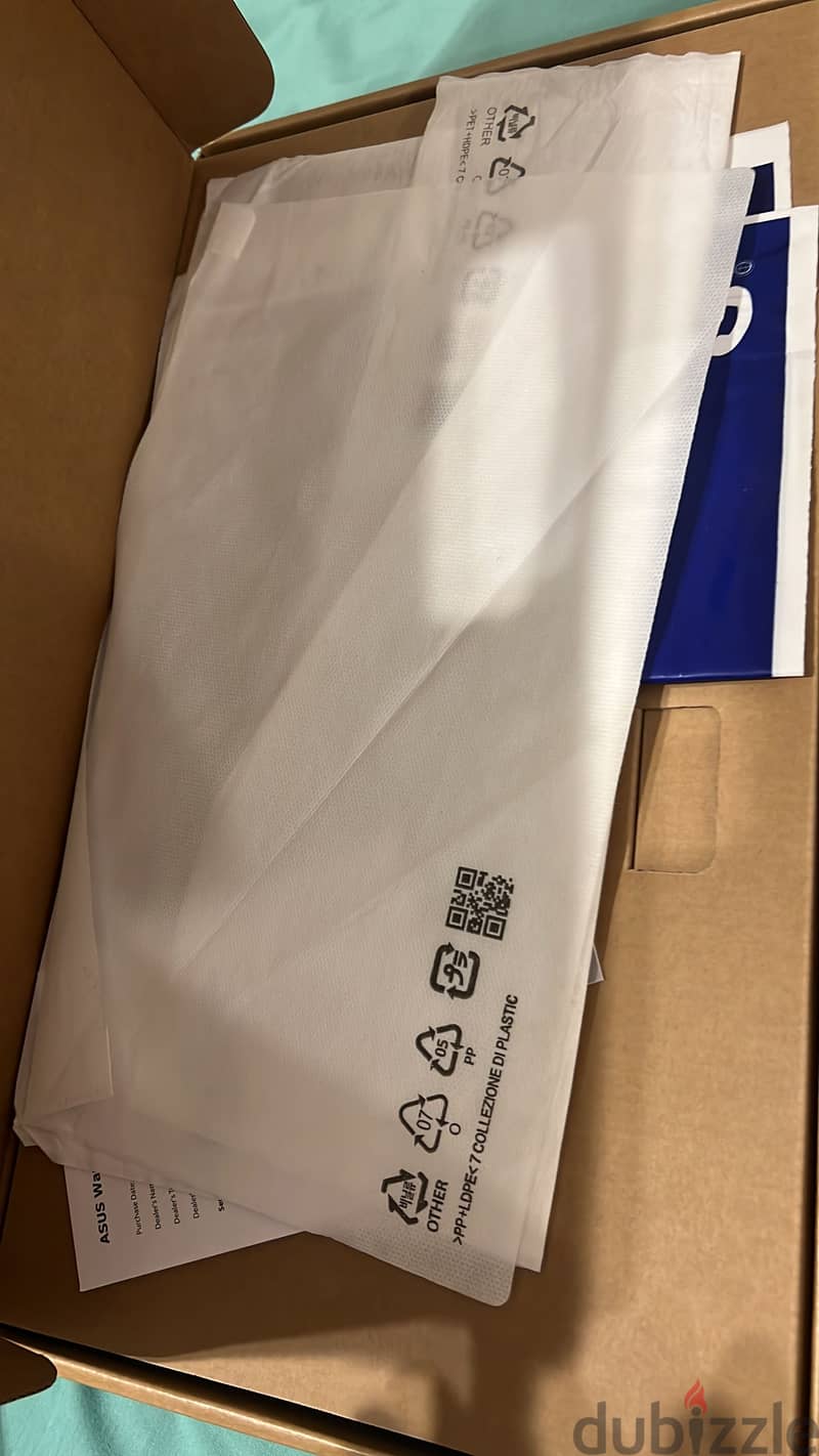 Laptop very good condition with box 2