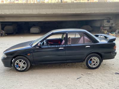ميتسوبيشي لانسر 1992