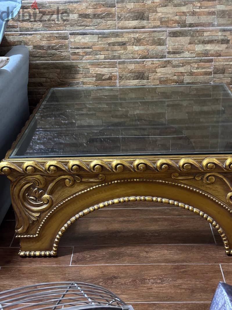 A beautiful 3 seat sofa set 2