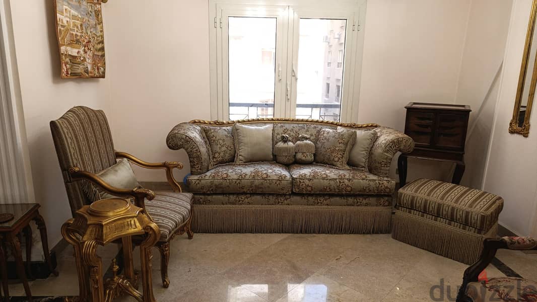 A beautiful 3 seat sofa set 6