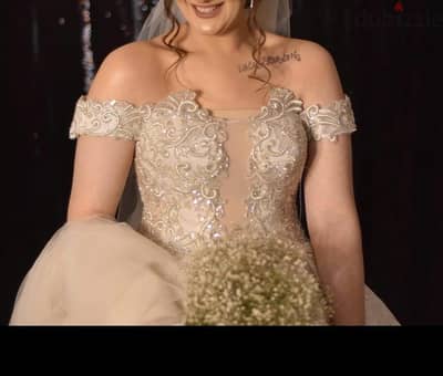 فستان زفاف