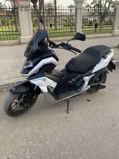 اسكوتر vtr كهربا 3000 وات كسر زيرو البطاريه لسه في الضمان