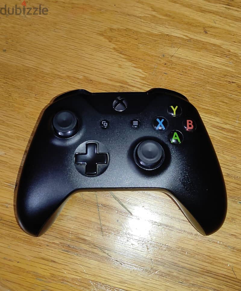 Xbox one x 3