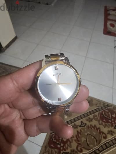 ساعة جيس أصلية كلاسيك Guess Two-Tone فضي في ذهبي (بحالة ممتازة