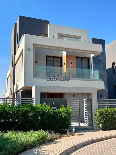 تاون هاوس متشطب دقيقتين من الجامعة الأمريكية