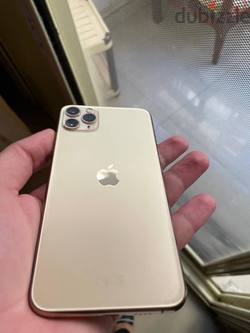 Apple - iPhone 11 Pro Max 1