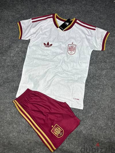 طقم منتخب اسبانيا