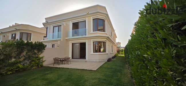 twin house villa for rent 320 meter 3 bedrooms in top view compound