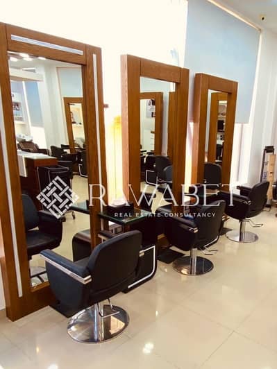 محل تجارى متأجر عقد 5 سنوات بعائد شهري مساحة 152م مسطح واحد دور اول الشيخ زايد مول Exit14 خلف سعودي ماركت امام كمبوند جرينز