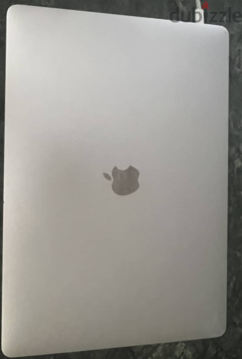 MacBook Pro 2019 core i7 5