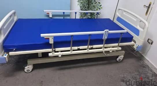 سرير طبي ٢ حركه كهرباء