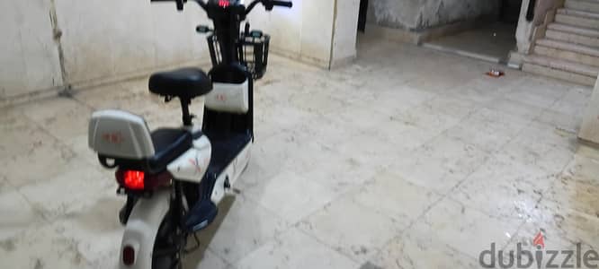 اسكوتر كهربائي