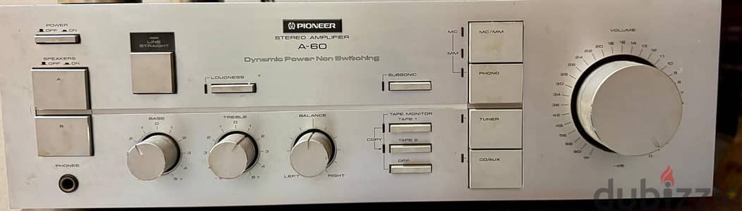 Stereo Amplifier Pioneer A-60 with 2 speakers Sonics