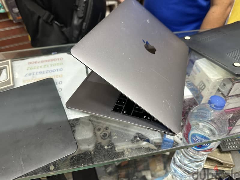 Mac Book pro 2018 5
