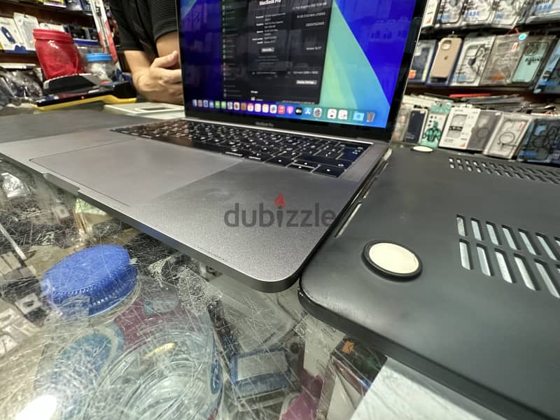 Mac Book pro 2018 7
