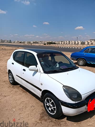 دايهاتسو سيريون 2000