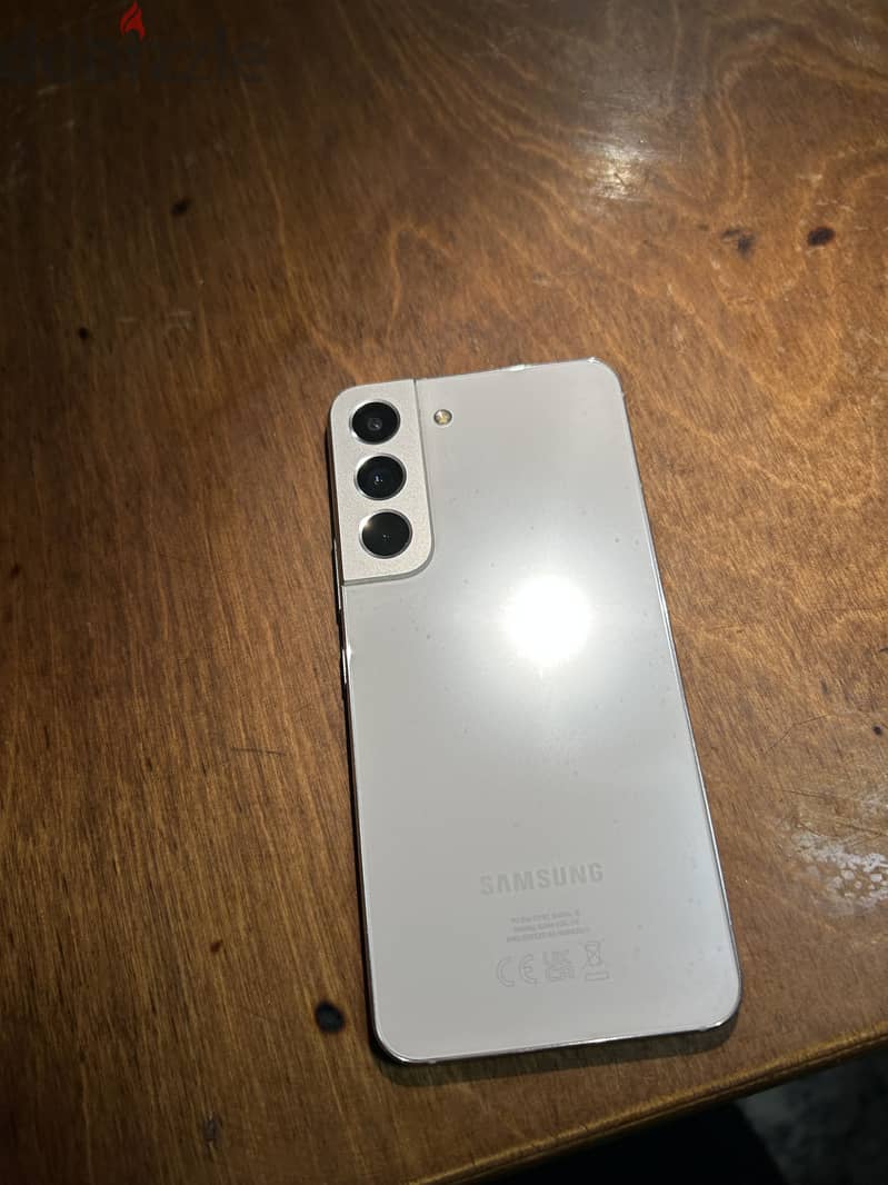 Samsung S22 2