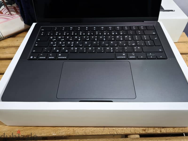MacBook pro m5 3