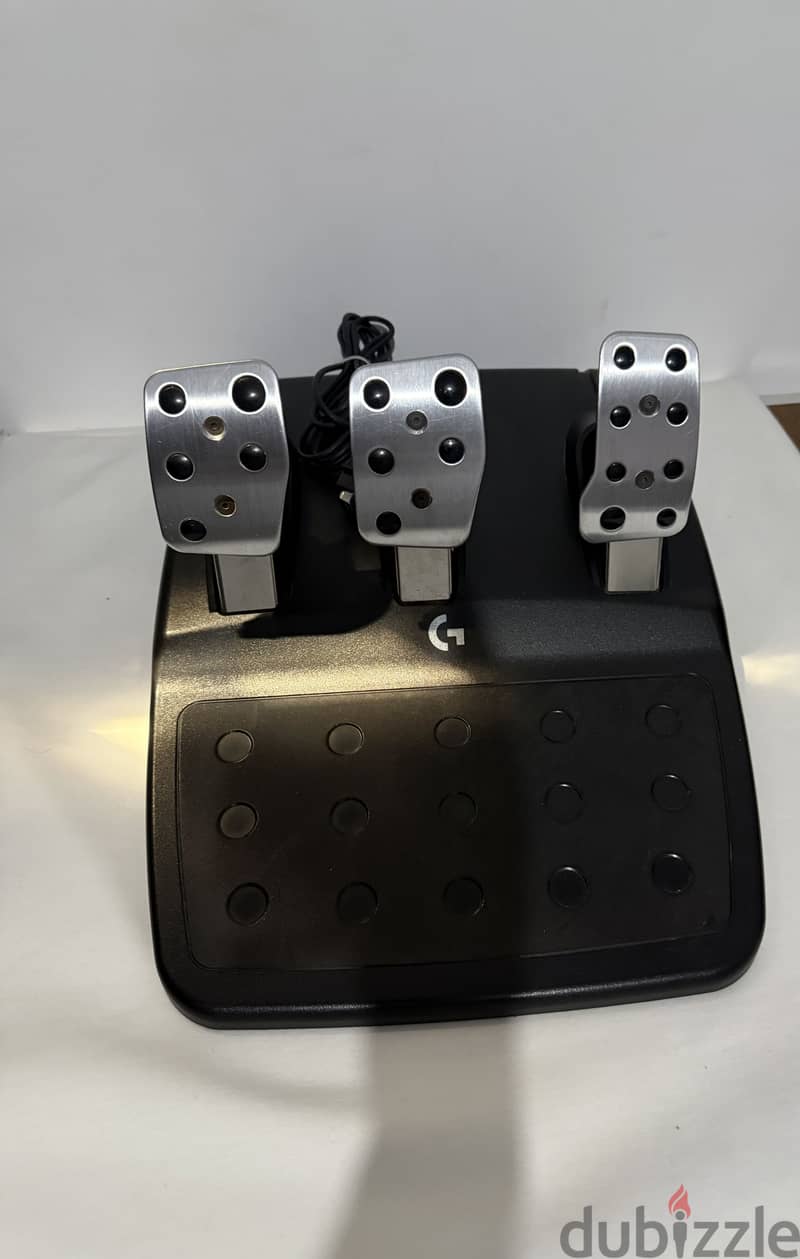 G923 racing wheel 2