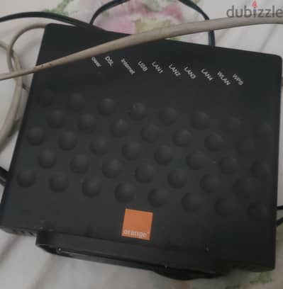 راوتر اورنج حديث صغير