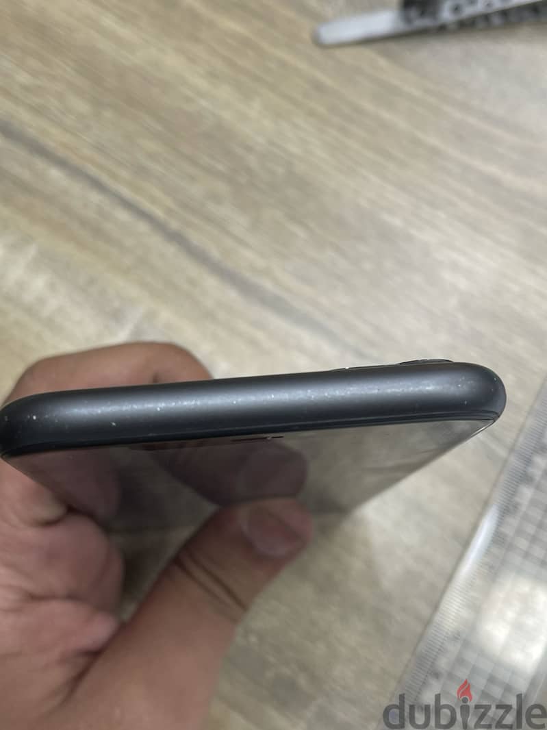 Apple - iPhone 11 4