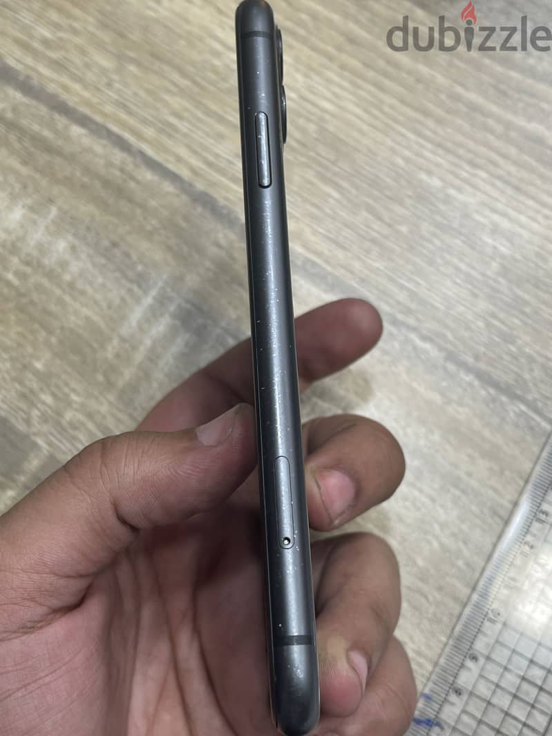 Apple - iPhone 11 5