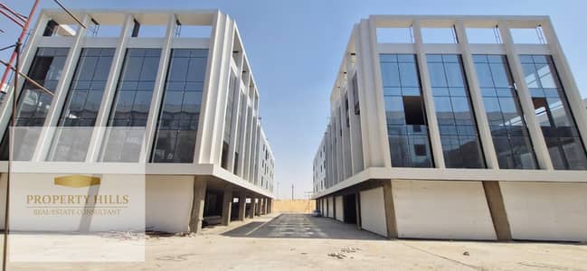 Office for sale, ready for viewing, price available on installments in New Cairo