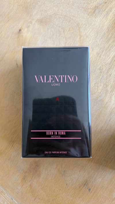 valentino uomo born in roma intense 100ml original 100%