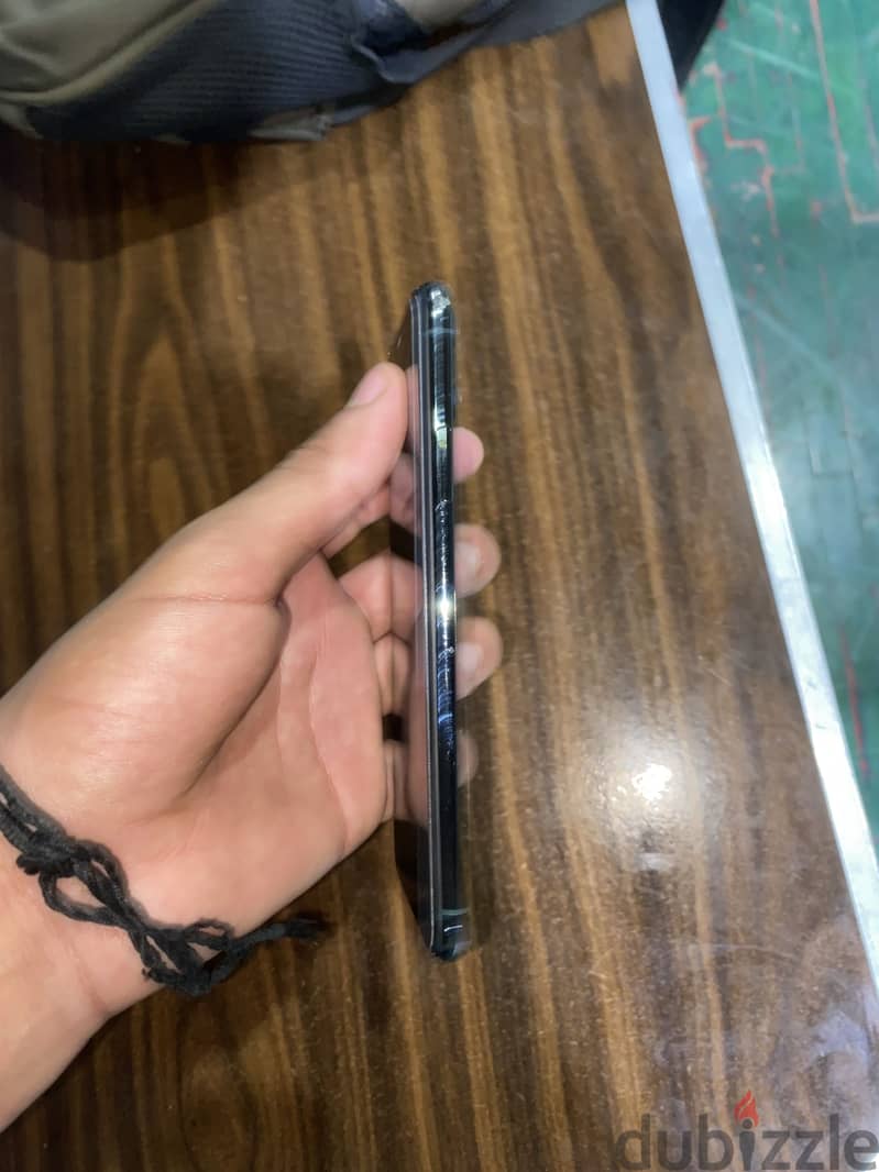 Apple - iPhone 11 Pro Max 2