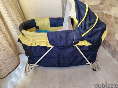 سرير اطفال