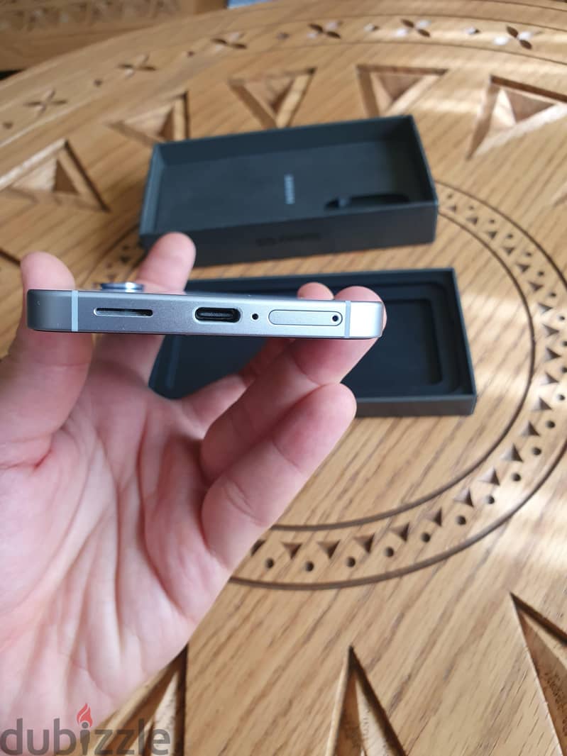 Samsung S25 - mint condition 6