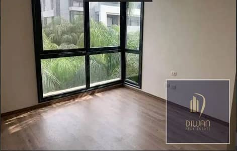 Half-price bargain ready apt, custom-finished. Prime Shorouk spot in Mayan next to Swan Lake opp Madinaty. Lowest DP & longest plan.