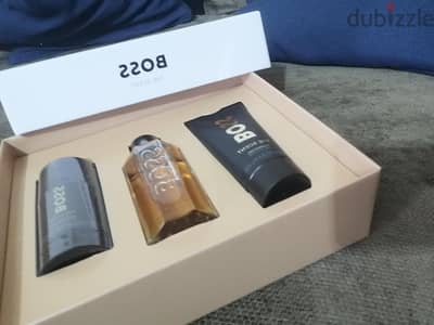 BOSS THE SCENTorigenal perfume with shower gel and deodorant for men