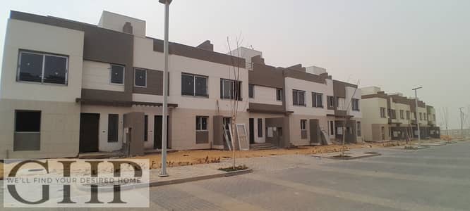 تاون هاوس ميدل للبيع في بالم هيلز التجمع الخامس Palm Hills New Cairo