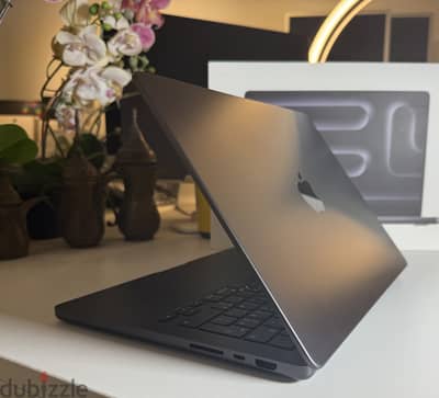  MacBook Pro (14-inch,  M4,512GB SSD ,16GB Ram 2024, Box,Arabi