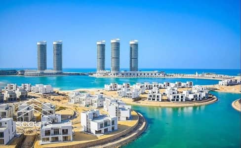 استلم الان شقه للبيع في مزارين بأعلي كواليتي تشطيب بفيو علي البحر وابراج العلمين الجديده جاهزه للمعاينه والاستلام Ready to move -North facting