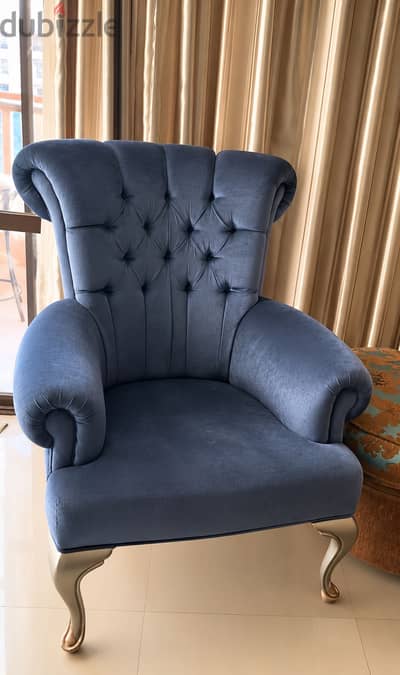 كرسي كلاسيك فاخر (Wingback Chair)