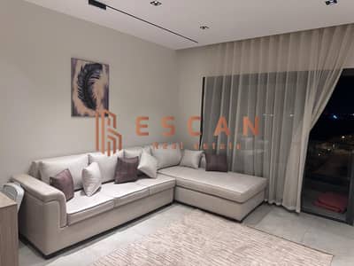 Furnished studio apartment for rent in the best phase of Madinaty, Privado, with extra super deluxe finishes, close to services.