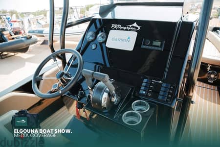 مركب Golden Line 260 جديد 26 قدم من Pro Marine – بدون محرك