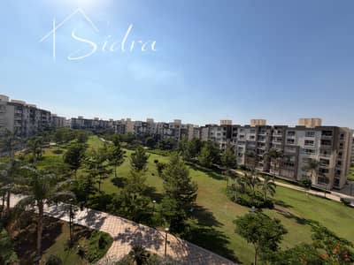 Apartment for sale 200m in Madinaty B12 steps to services with wide garden view