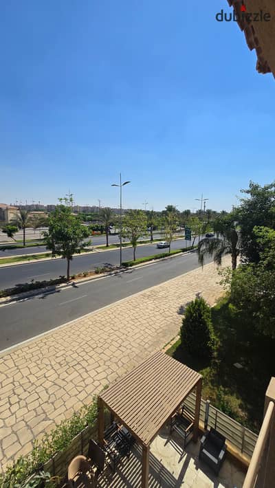 مدينتي شقة ٢٦٥م بيع علي النادي مباشرة