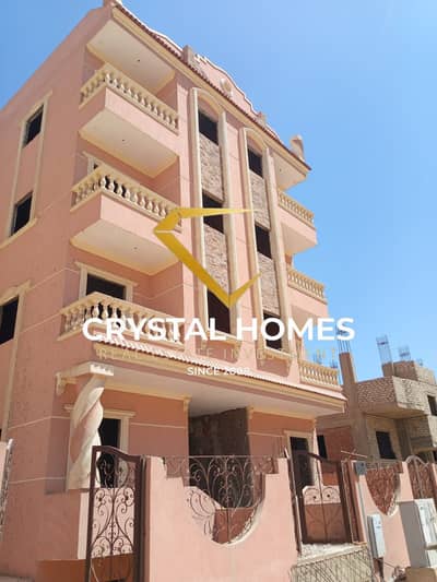 Duplex villa with a basement and ground floor with a 120-meter garden on the red brick in the northern expansions