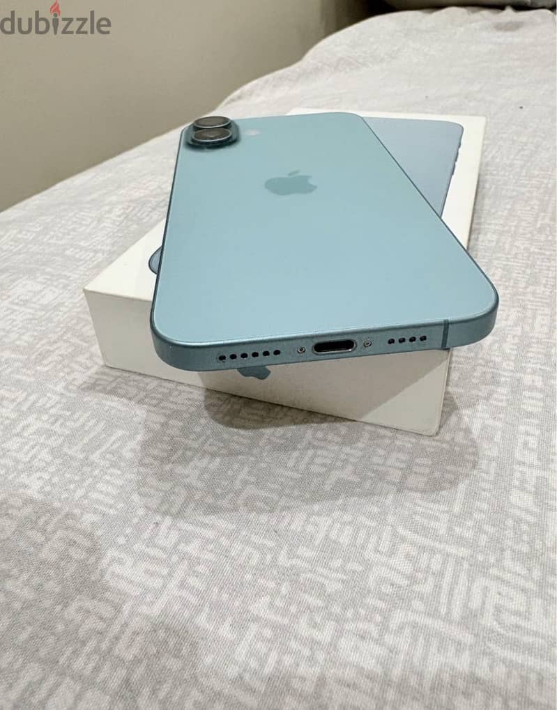 iPhone 16 3